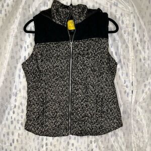 Prince and Fox thick vest with hood  Hoodie M.        Winter warm.         X7
